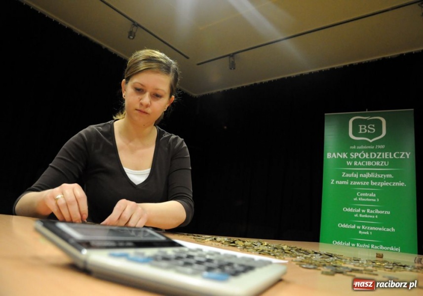 Zdjęcie w galerii na portalu naszraciborz.pl: Raciborzanie nie skąpią grosza wiadomości z regionu