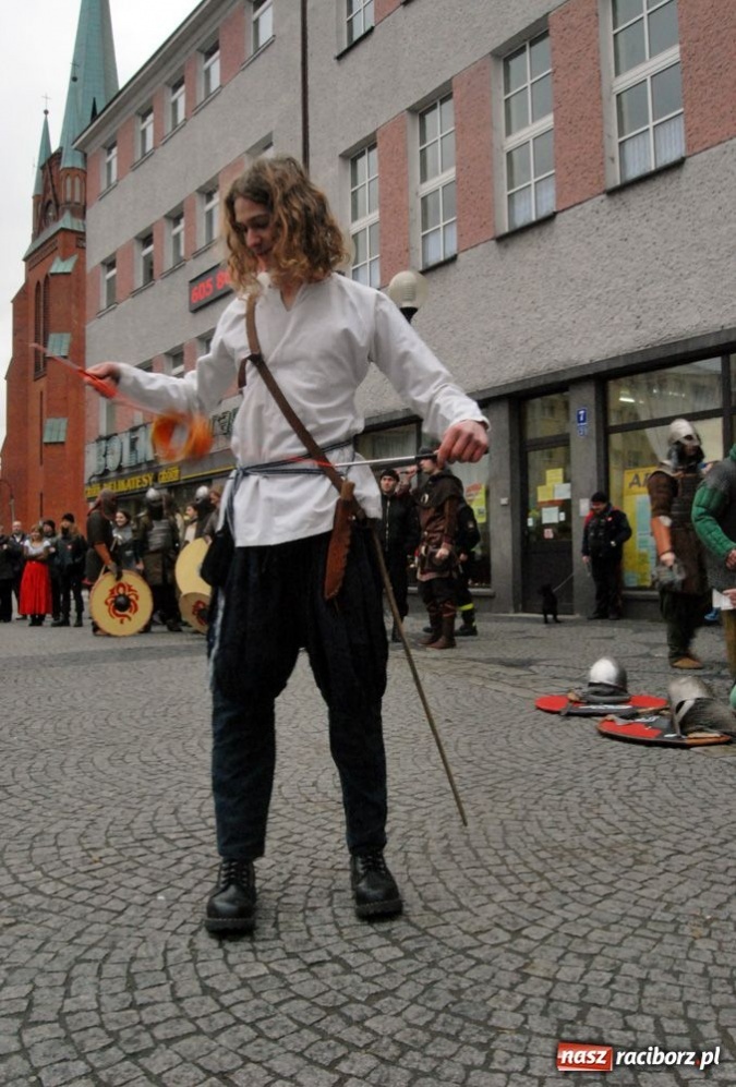 Zdjęcie w galerii na portalu naszraciborz.pl: Raciborzanie nie skąpią grosza wiadomości z regionu