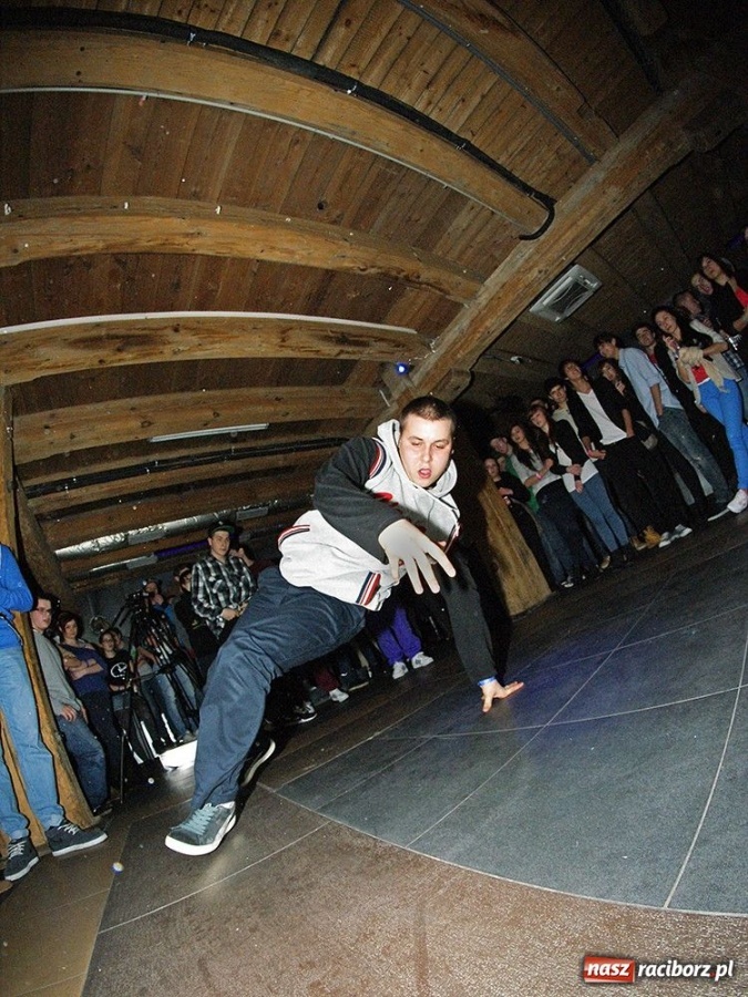 Zdjęcie w galerii na portalu naszraciborz.pl: Rap After Dark w Brooklynie wiadomości z regionu