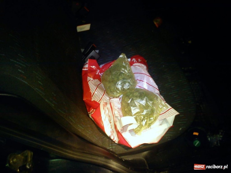 Zdjęcie w galerii na portalu naszraciborz.pl: ŚOSG: Narkotyki znalezione w samochodzie  wiadomości z regionu