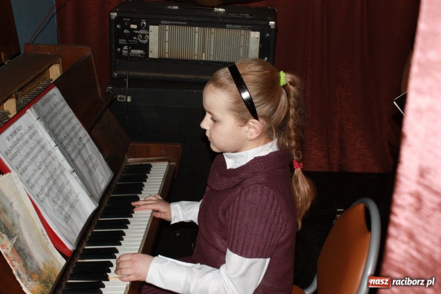 Zdjęcie w galerii na portalu naszraciborz.pl: Górale kolędowali w Krzanowicach wiadomości z regionu