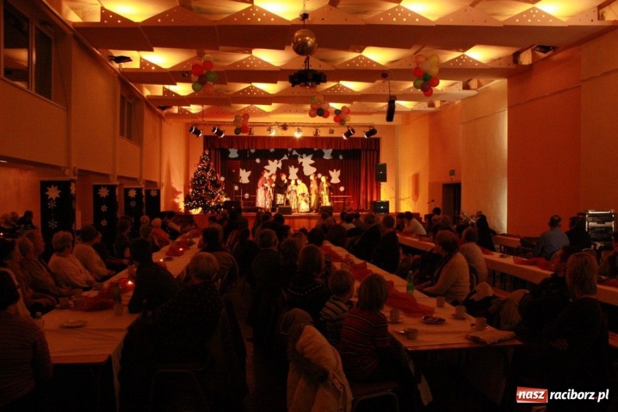 Zdjęcie w galerii na portalu naszraciborz.pl: Górale kolędowali w Krzanowicach wiadomości z regionu