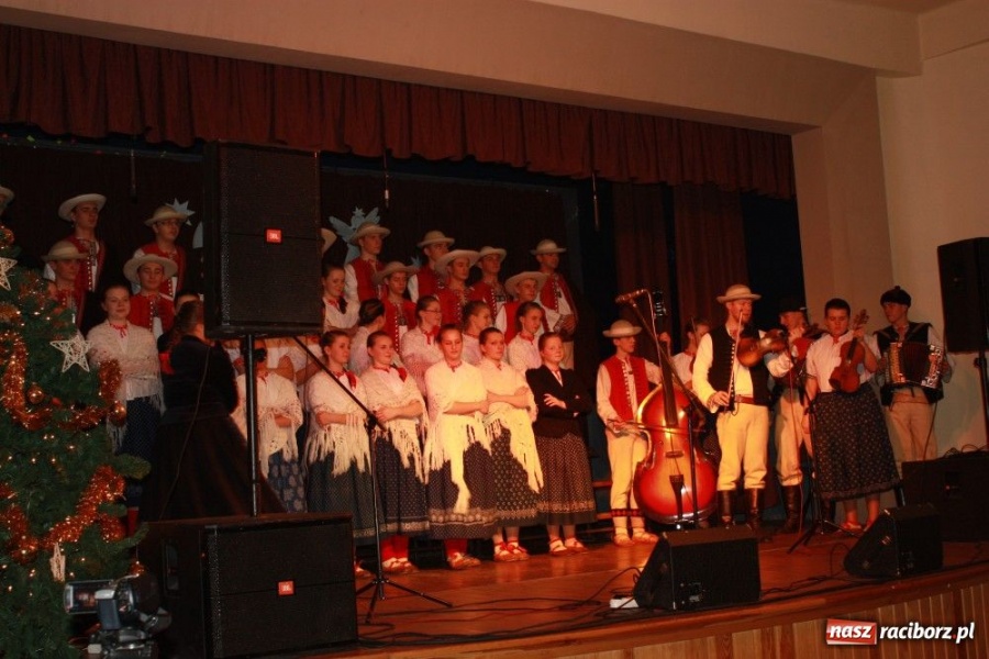 Zdjęcie w galerii na portalu naszraciborz.pl: Górale kolędowali w Krzanowicach wiadomości z regionu