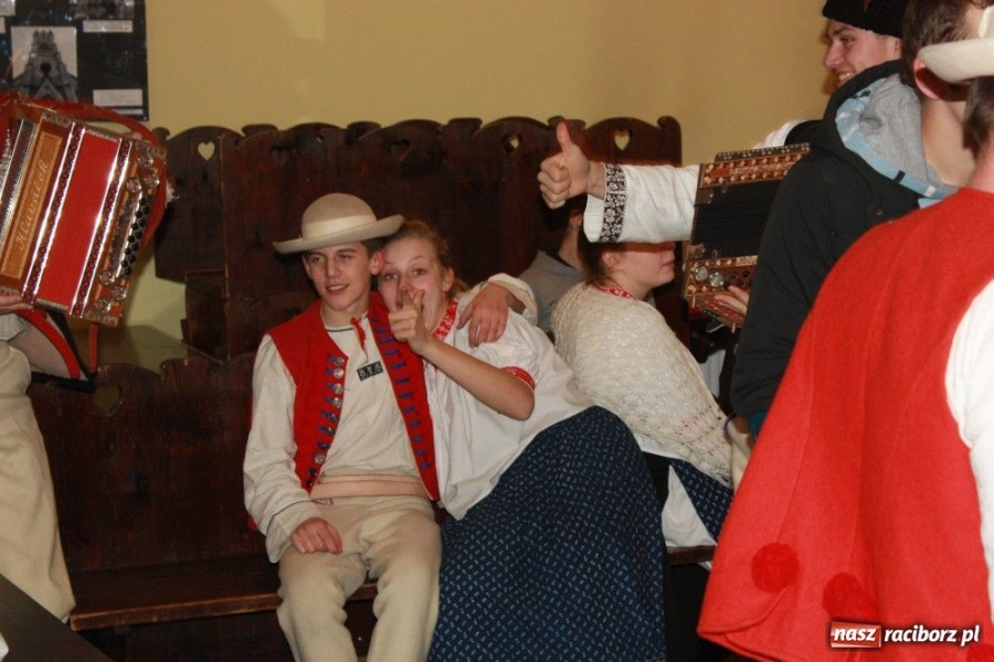 Zdjęcie w galerii na portalu naszraciborz.pl: Górale kolędowali w Krzanowicach wiadomości z regionu