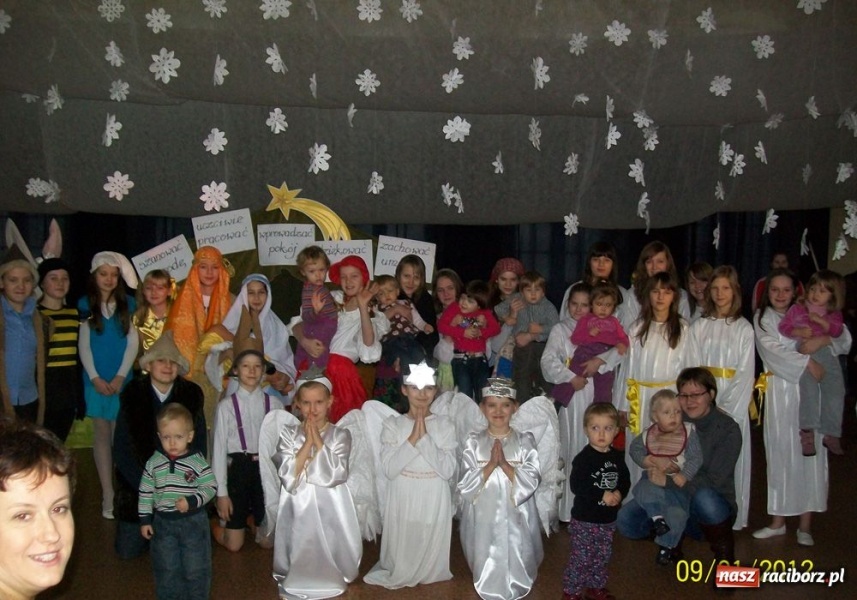 Zdjęcie w galerii na portalu naszraciborz.pl: Fikusie z wizytą w SP 4 wiadomości z regionu