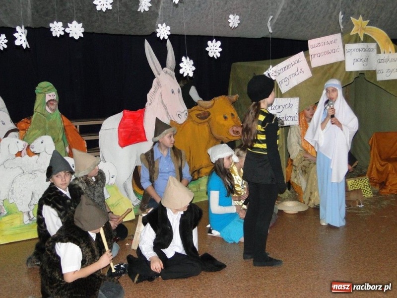 Zdjęcie w galerii na portalu naszraciborz.pl: Fikusie z wizytą w SP 4 wiadomości z regionu