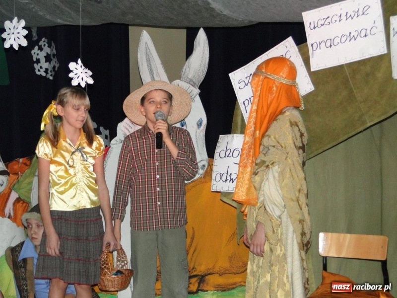 Zdjęcie w galerii na portalu naszraciborz.pl: Fikusie z wizytą w SP 4 wiadomości z regionu