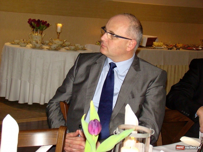 Zdjęcie w galerii na portalu naszraciborz.pl: Europoseł o swojej pracy wiadomości z regionu