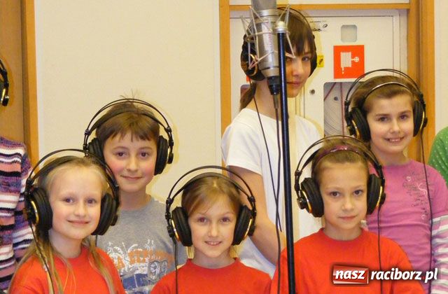 Zdjęcie w galerii na portalu naszraciborz.pl: Strzecha nagrywa płytę wiadomości z regionu