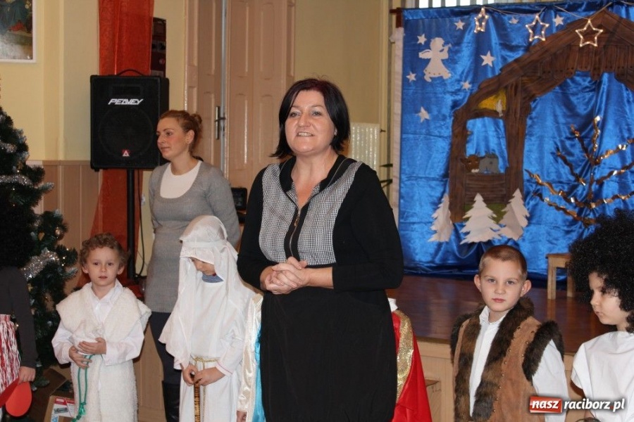 Zdjęcie w galerii na portalu naszraciborz.pl: Z radosną nowiną do starszych i chorych wiadomości z regionu