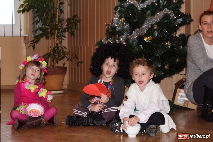 Zdjęcie w galerii na portalu naszraciborz.pl: Z radosną nowiną do starszych i chorych wiadomości z regionu