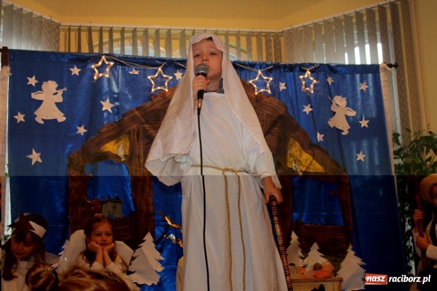 Zdjęcie w galerii na portalu naszraciborz.pl: Z radosną nowiną do starszych i chorych wiadomości z regionu