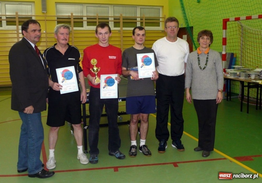 Zdjęcie w galerii na portalu naszraciborz.pl: Rywalizowali o puchar wójta wiadomości z regionu