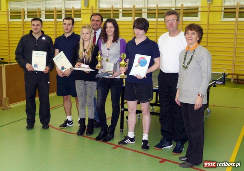 Zdjęcie w galerii na portalu naszraciborz.pl: Rywalizowali o puchar wójta wiadomości z regionu