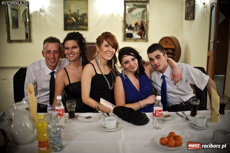 Zdjęcie w galerii na portalu naszraciborz.pl: Studniówka w raciborskim SMS-ie wiadomości z regionu