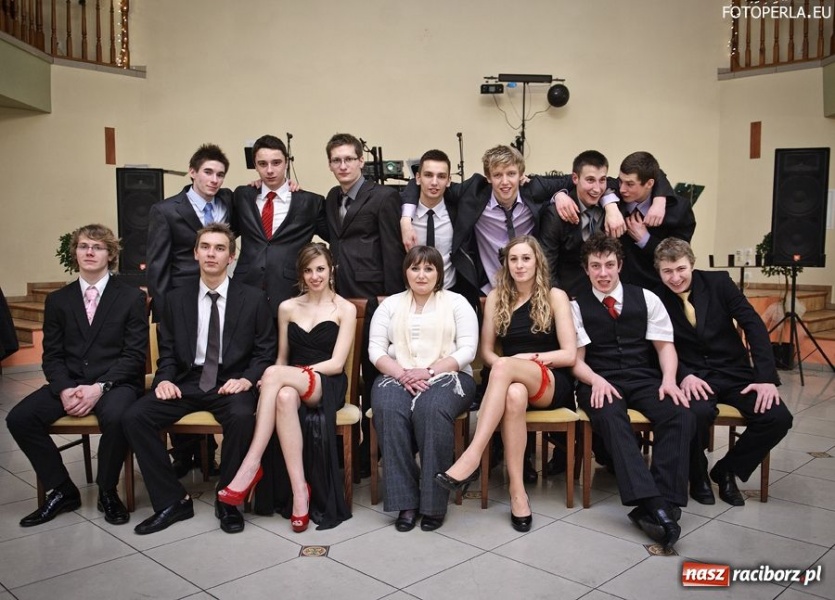 Zdjęcie w galerii na portalu naszraciborz.pl: Studniówka w raciborskim SMS-ie wiadomości z regionu