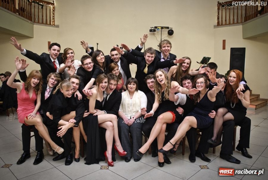 Zdjęcie w galerii na portalu naszraciborz.pl: Studniówka w raciborskim SMS-ie wiadomości z regionu