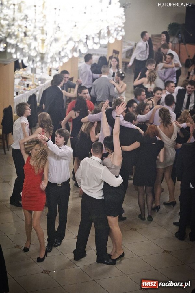 Zdjęcie w galerii na portalu naszraciborz.pl: Studniówka w raciborskim SMS-ie wiadomości z regionu