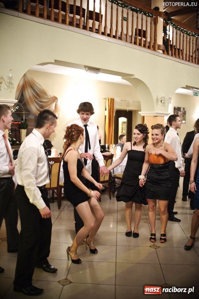 Zdjęcie w galerii na portalu naszraciborz.pl: Studniówka w raciborskim SMS-ie wiadomości z regionu