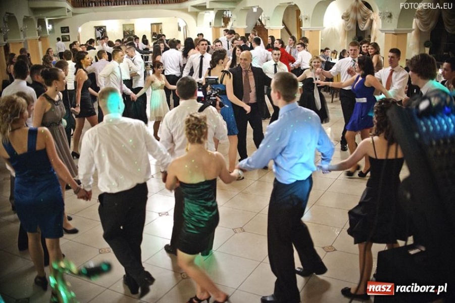 Zdjęcie w galerii na portalu naszraciborz.pl: Studniówka w raciborskim SMS-ie wiadomości z regionu