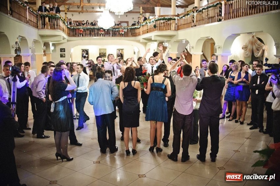 Zdjęcie w galerii na portalu naszraciborz.pl: Studniówka w raciborskim SMS-ie wiadomości z regionu