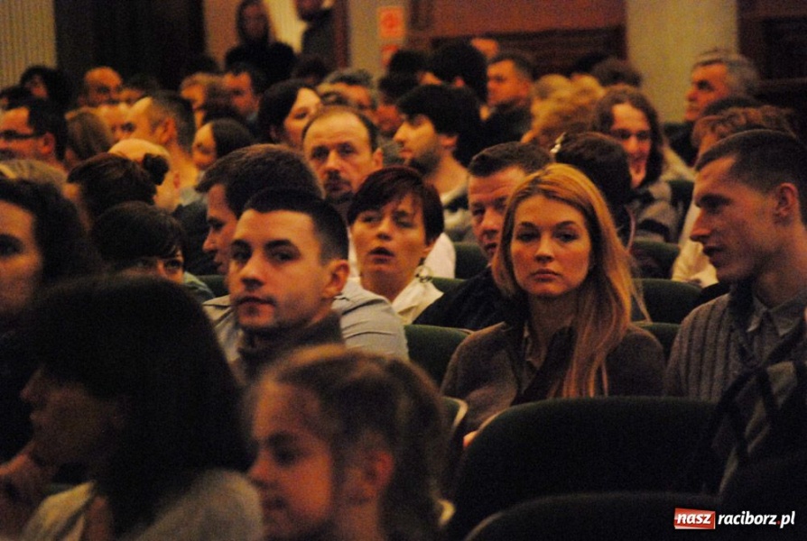 Zdjęcie w galerii na portalu naszraciborz.pl: Galaktikos na deskach RCK-u wiadomości z regionu