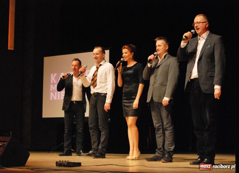 Zdjęcie w galerii na portalu naszraciborz.pl: Galaktikos na deskach RCK-u wiadomości z regionu