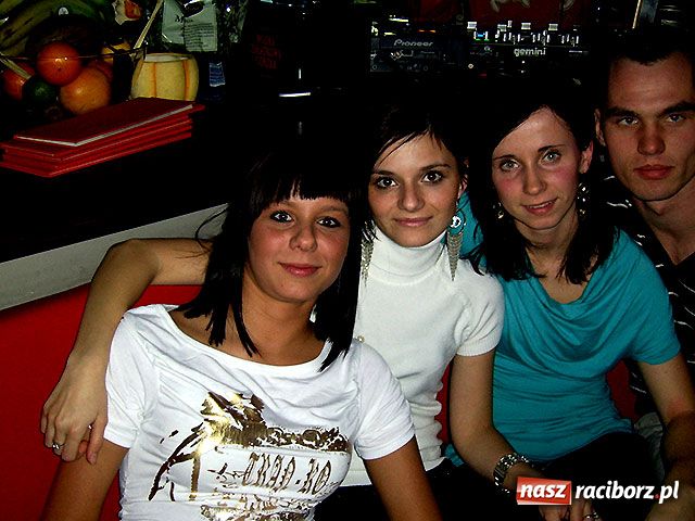 Zdjęcie w galerii na portalu naszraciborz.pl: Ostatki w Vinylu wiadomości z regionu