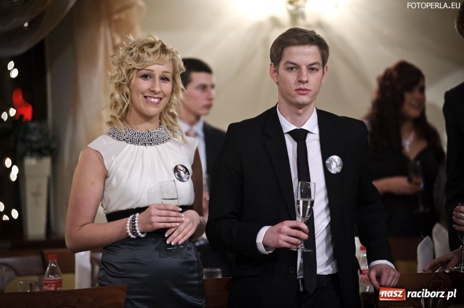 Zdjęcie w galerii na portalu naszraciborz.pl: Uczniowie ZSZ już po studniówce wiadomości z regionu