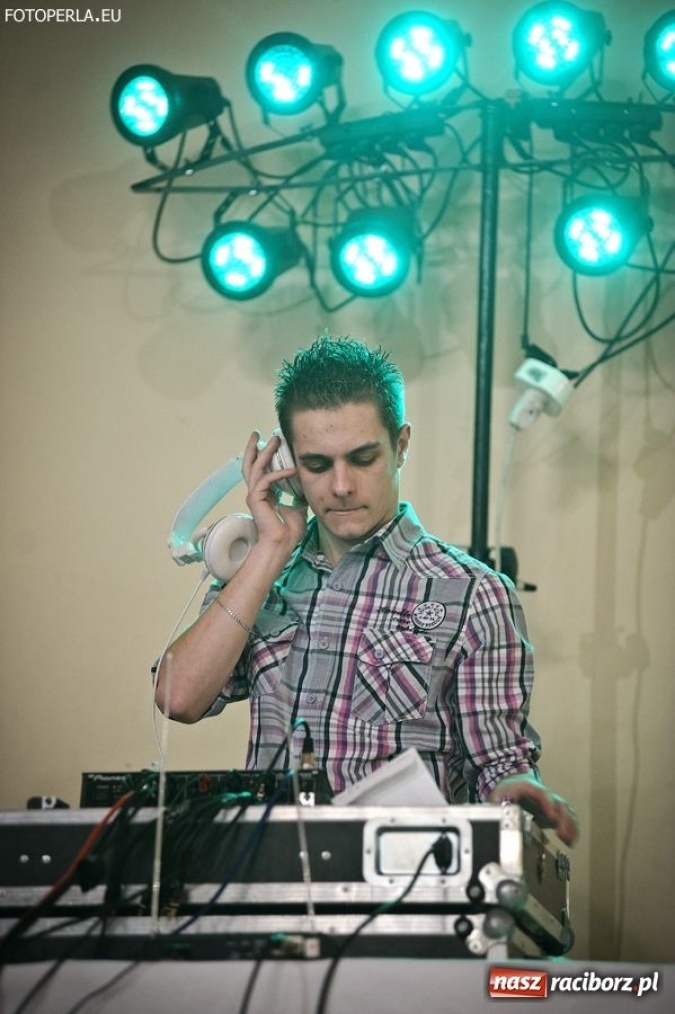 Zdjęcie w galerii na portalu naszraciborz.pl: Uczniowie ZSZ już po studniówce wiadomości z regionu