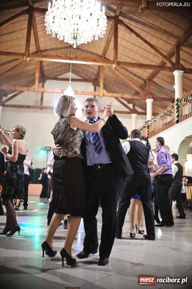 Zdjęcie w galerii na portalu naszraciborz.pl: Uczniowie ZSZ już po studniówce wiadomości z regionu