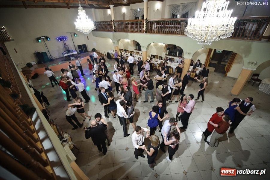 Zdjęcie w galerii na portalu naszraciborz.pl: Uczniowie ZSZ już po studniówce wiadomości z regionu