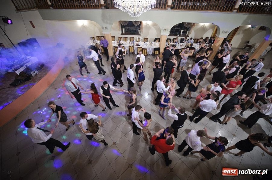 Zdjęcie w galerii na portalu naszraciborz.pl: Uczniowie ZSZ już po studniówce wiadomości z regionu