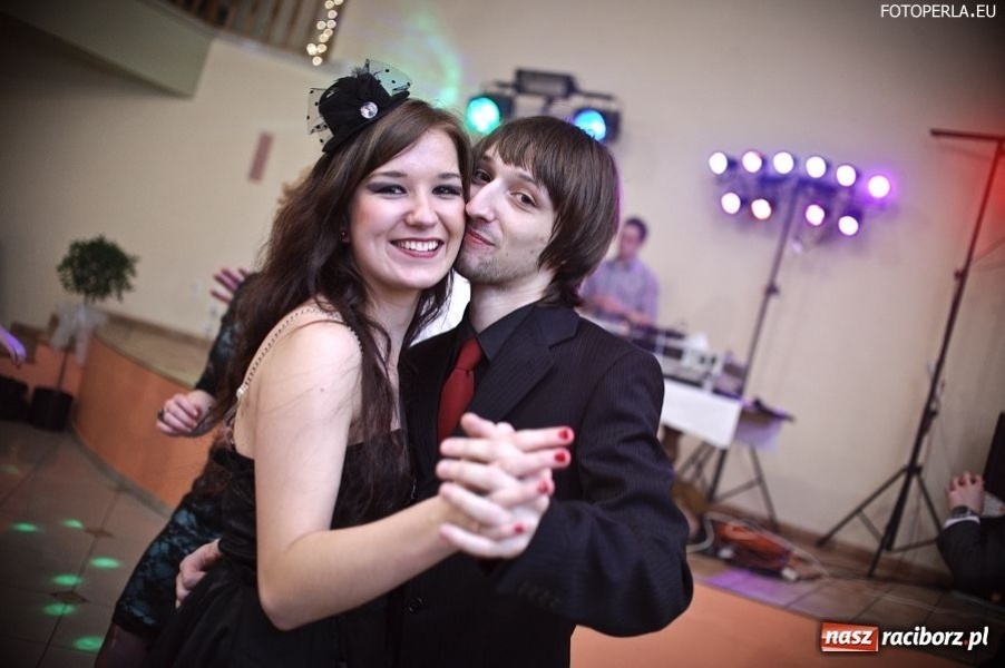 Zdjęcie w galerii na portalu naszraciborz.pl: Uczniowie ZSZ już po studniówce wiadomości z regionu