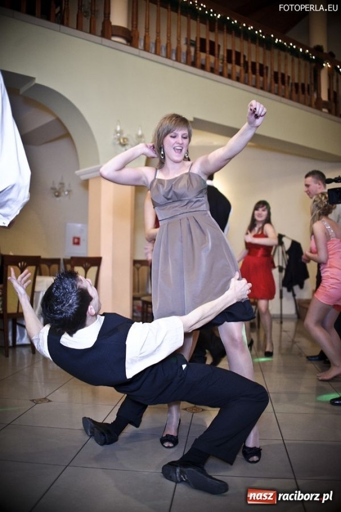 Zdjęcie w galerii na portalu naszraciborz.pl: Uczniowie ZSZ już po studniówce wiadomości z regionu