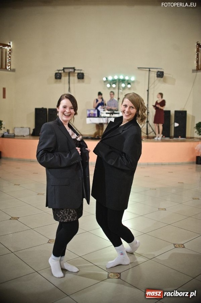 Zdjęcie w galerii na portalu naszraciborz.pl: Uczniowie ZSZ już po studniówce wiadomości z regionu