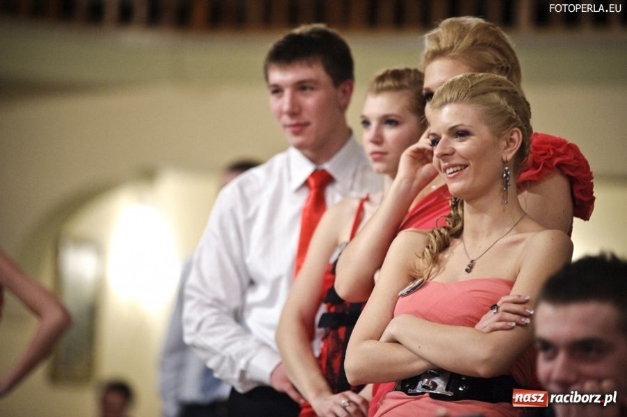 Zdjęcie w galerii na portalu naszraciborz.pl: Uczniowie ZSZ już po studniówce wiadomości z regionu