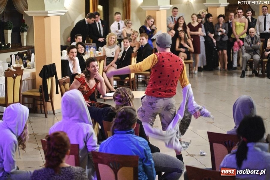 Zdjęcie w galerii na portalu naszraciborz.pl: Uczniowie ZSZ już po studniówce wiadomości z regionu