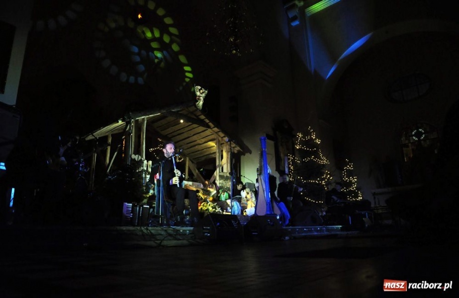 Zdjęcie w galerii na portalu naszraciborz.pl: Irlandzkie kolędowanie w Brzeziu wiadomości z regionu
