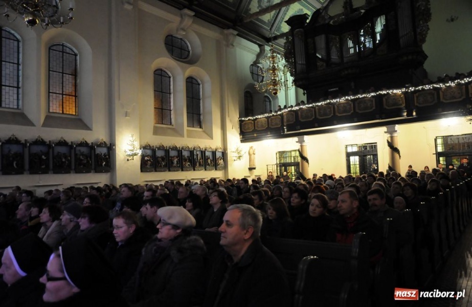 Zdjęcie w galerii na portalu naszraciborz.pl: Irlandzkie kolędowanie w Brzeziu wiadomości z regionu