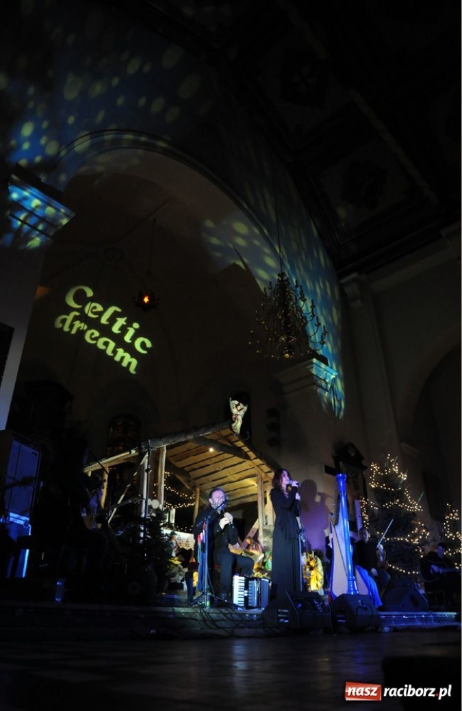 Zdjęcie w galerii na portalu naszraciborz.pl: Irlandzkie kolędowanie w Brzeziu wiadomości z regionu