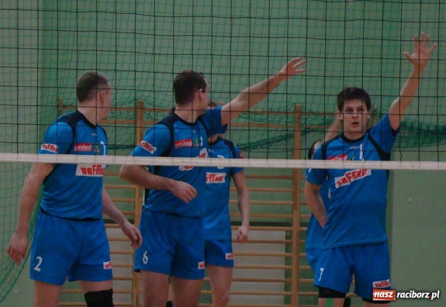 Zdjęcie w galerii na portalu naszraciborz.pl: Szlagier kolejki tym razem dla Spały wiadomości z regionu