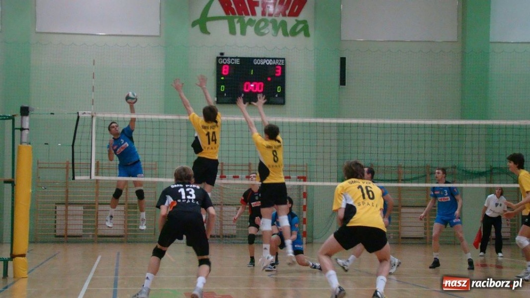 Zdjęcie w galerii na portalu naszraciborz.pl: Szlagier kolejki tym razem dla Spały wiadomości z regionu