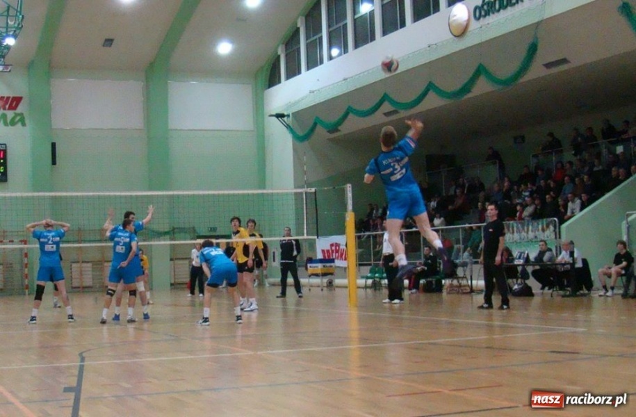 Zdjęcie w galerii na portalu naszraciborz.pl: Szlagier kolejki tym razem dla Spały wiadomości z regionu