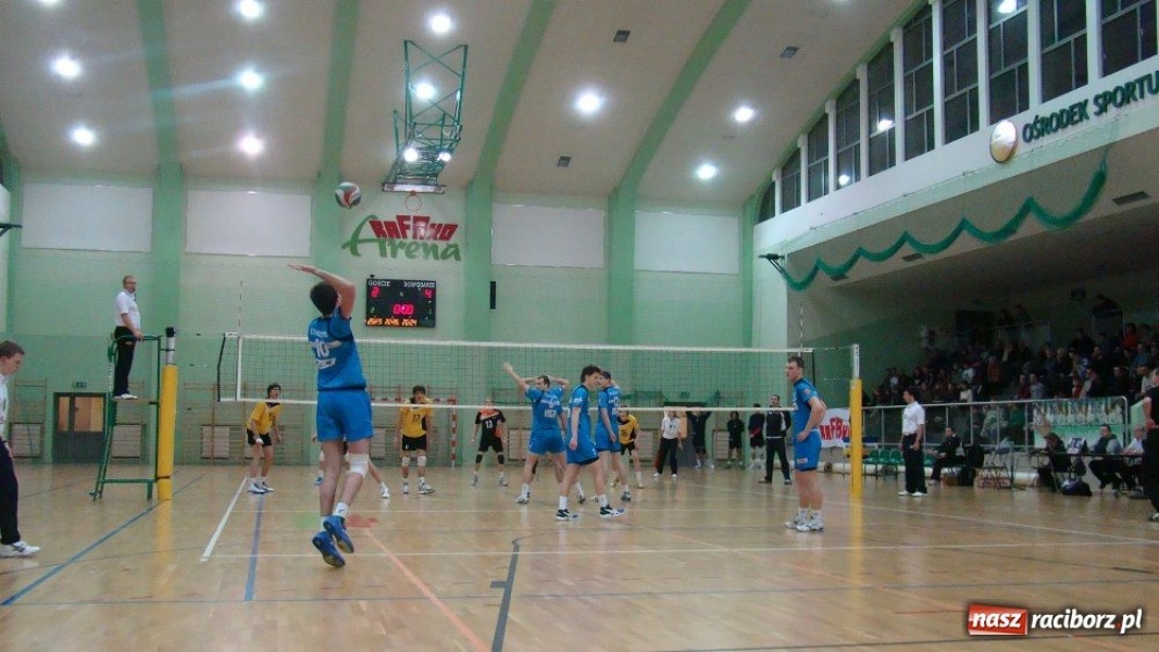 Zdjęcie w galerii na portalu naszraciborz.pl: Szlagier kolejki tym razem dla Spały wiadomości z regionu