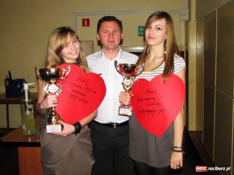 Zdjęcie w galerii na portalu naszraciborz.pl: Przebieranie bawi nie tylko dzieci wiadomości z regionu