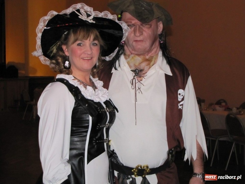 Zdjęcie w galerii na portalu naszraciborz.pl: Przebieranie bawi nie tylko dzieci wiadomości z regionu