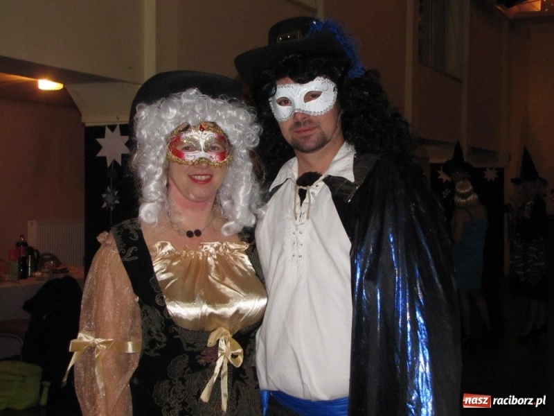 Zdjęcie w galerii na portalu naszraciborz.pl: Przebieranie bawi nie tylko dzieci wiadomości z regionu