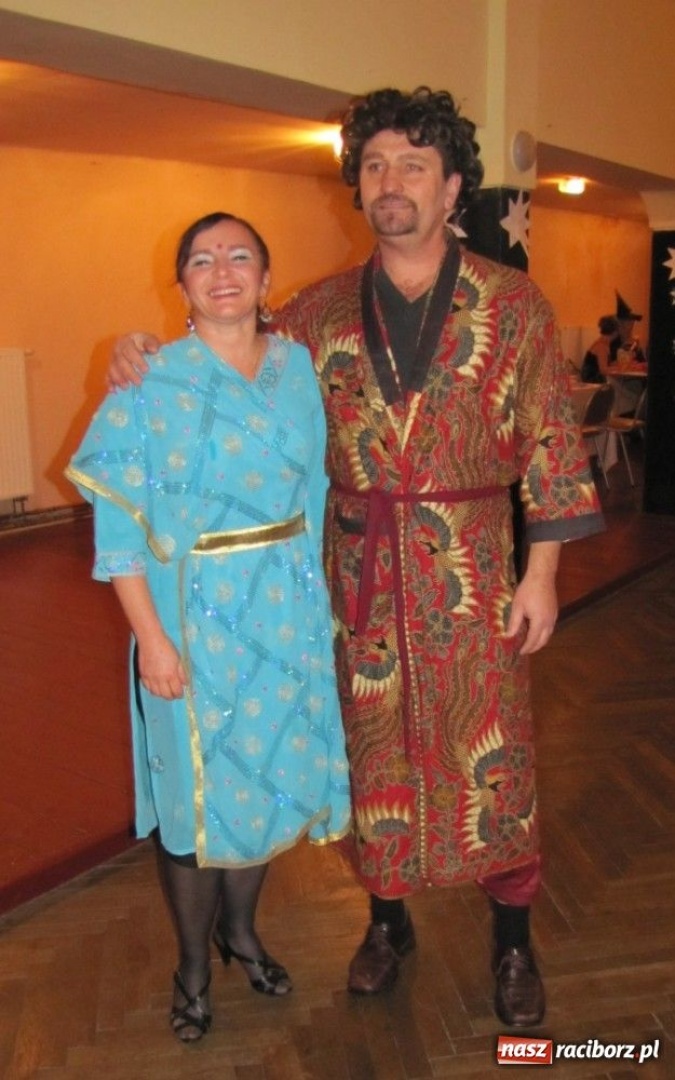 Zdjęcie w galerii na portalu naszraciborz.pl: Przebieranie bawi nie tylko dzieci wiadomości z regionu