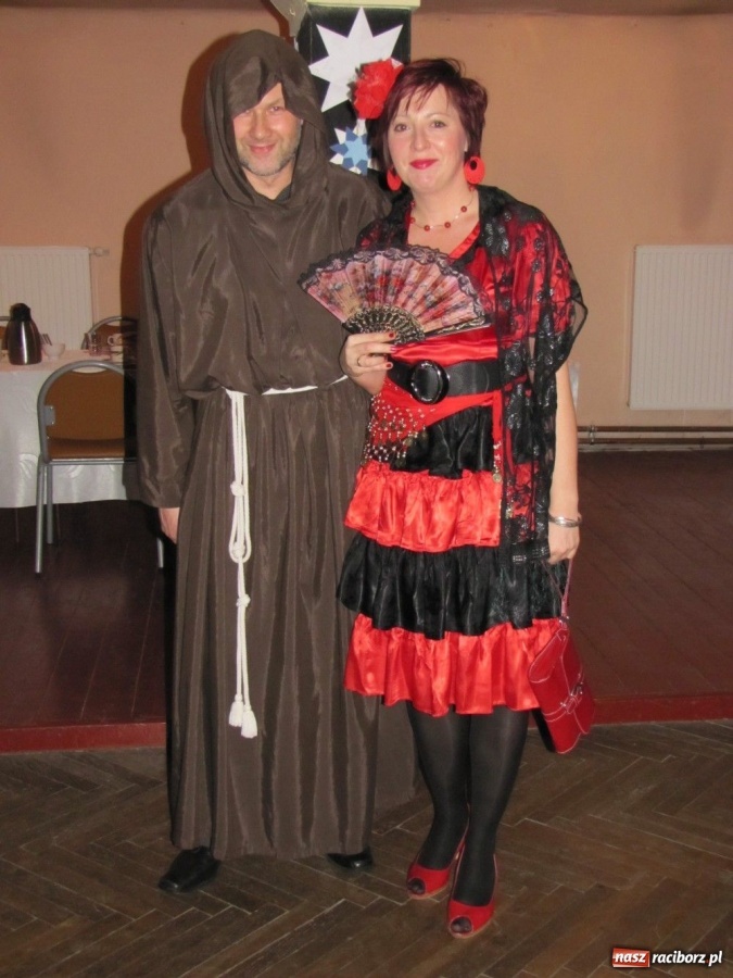 Zdjęcie w galerii na portalu naszraciborz.pl: Przebieranie bawi nie tylko dzieci wiadomości z regionu